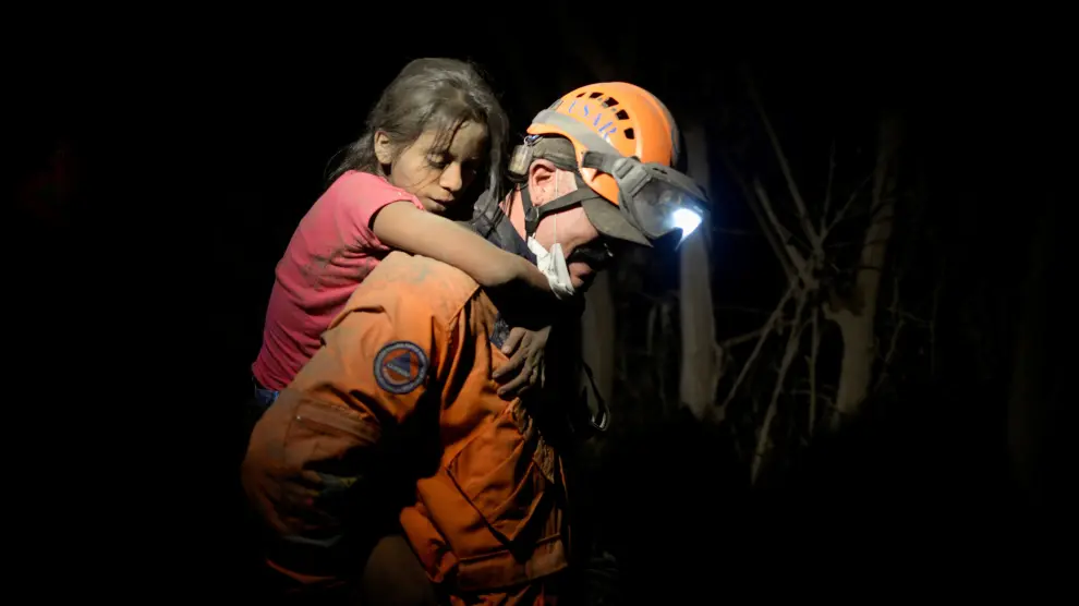 Cientos de evacuados por la erupción del volcán Fuego en Guatemala