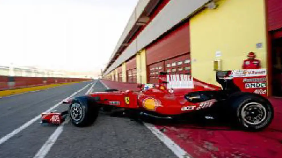 El nuevo Ferrari F60 en el circuíto de Mugello.