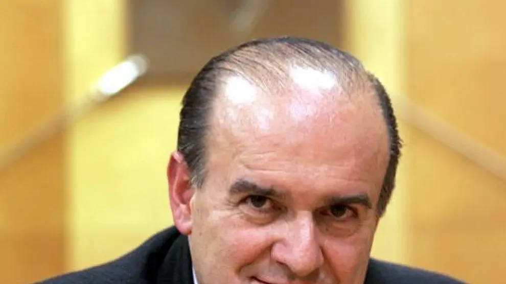 El presidente del Real Zaragoza, Eduardo Bandrés, en la sede de la entidad.