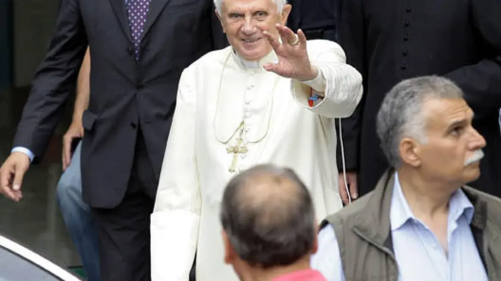 El Papa, a la salida del hospital de Aosta