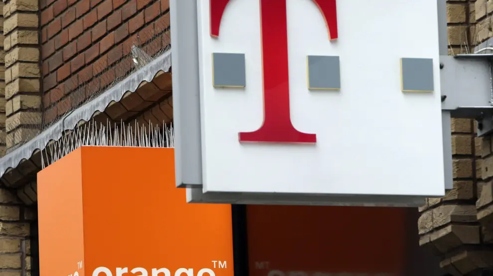 T-Mobile y Orange mantienen conversaciones para crear la mayor empresa de móviles del Reino Unido