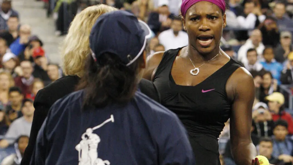 Williams, descalificada del US Open por amenazar de muerte a una juez