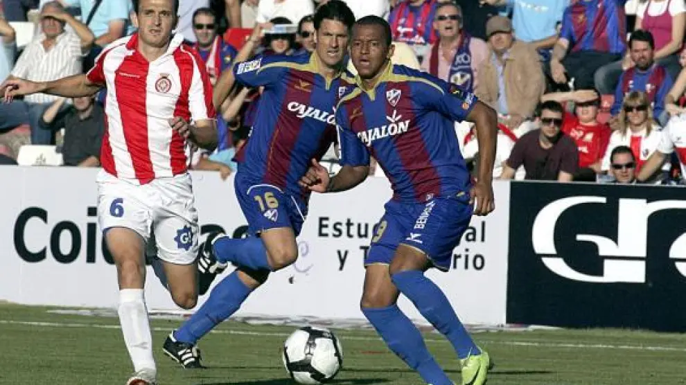 Moisés y Reinaldo, en el partido contra el Girona.