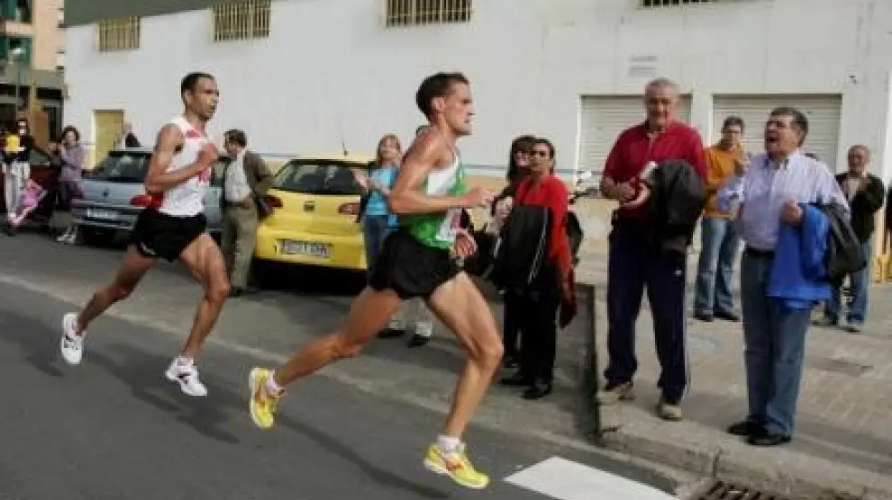 Ciprián gana el medio maratón Ciudad de Huesca