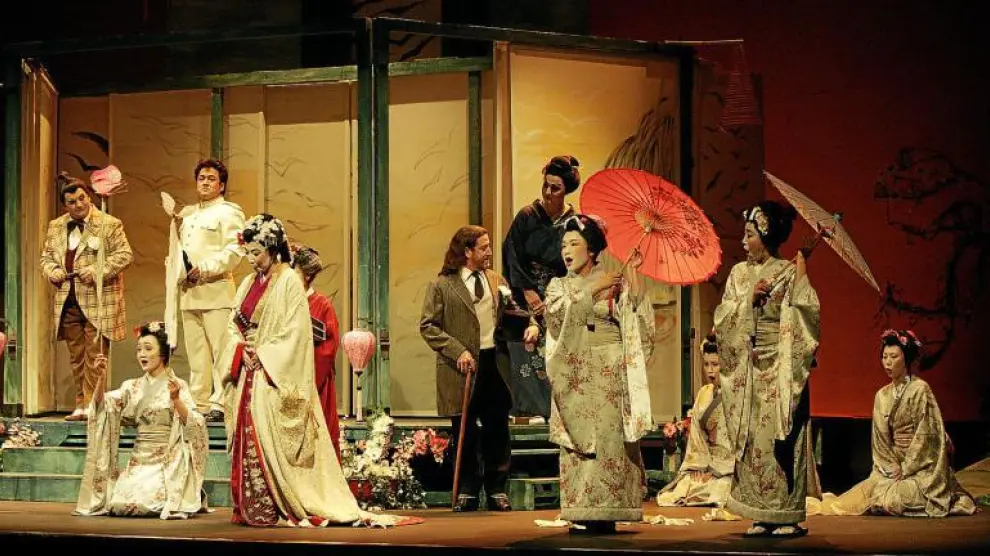 Una escena del montaje de 'Madama Butterfly', de la compañía Opera 2001