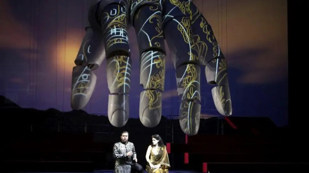 La gran mano de Loporzano se cierne  sobre Tannhäuser en La Scala de Milán
