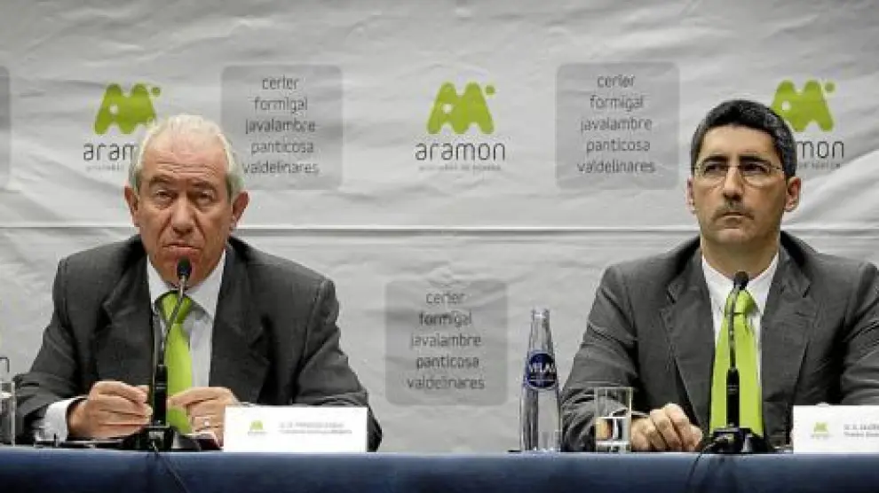 A la izquierda, el presidente del grupo, Francisco Bono. A su lado, Javier Andrés, director general.