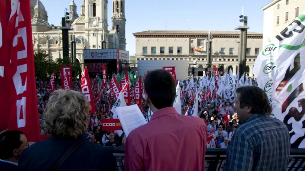 Un momento de la lectura del manifiesto en Zaragoza.