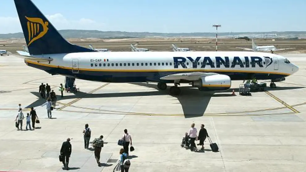 La capital aragonesa aspira a ser la sexta ciudad española que cuente con una base de Ryanair.