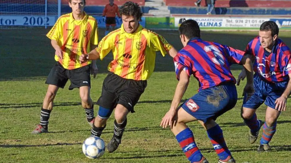 Imagen correspondiente al partido Huesca-La Fueva disputado en la temporada 2003/04.