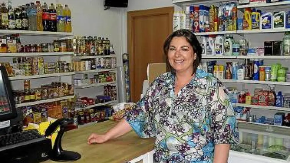 Laura Barragán, en la actual tienda de ultramarinos de Albalatillo.