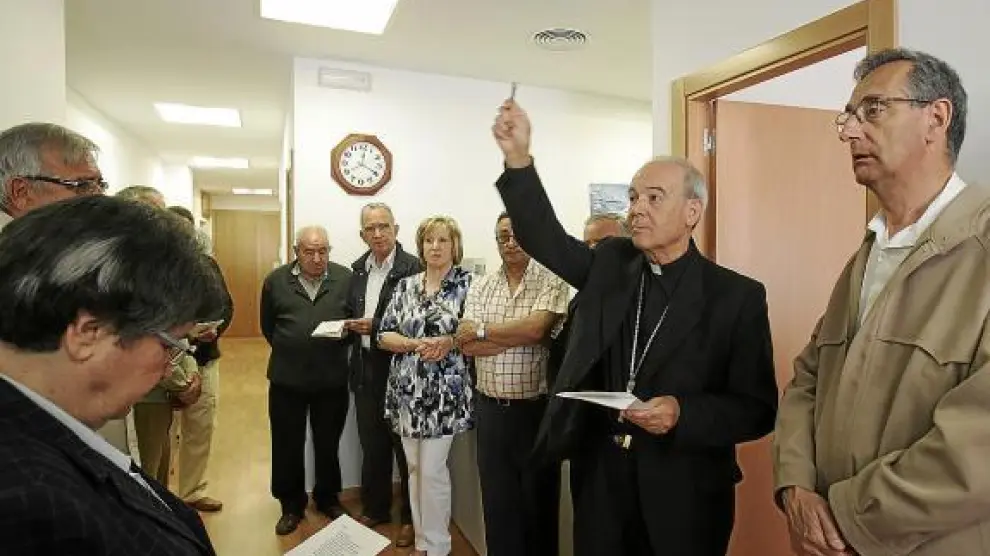 El obispo de Barbastro-Monzón bendijo las nuevas instalaciones.
