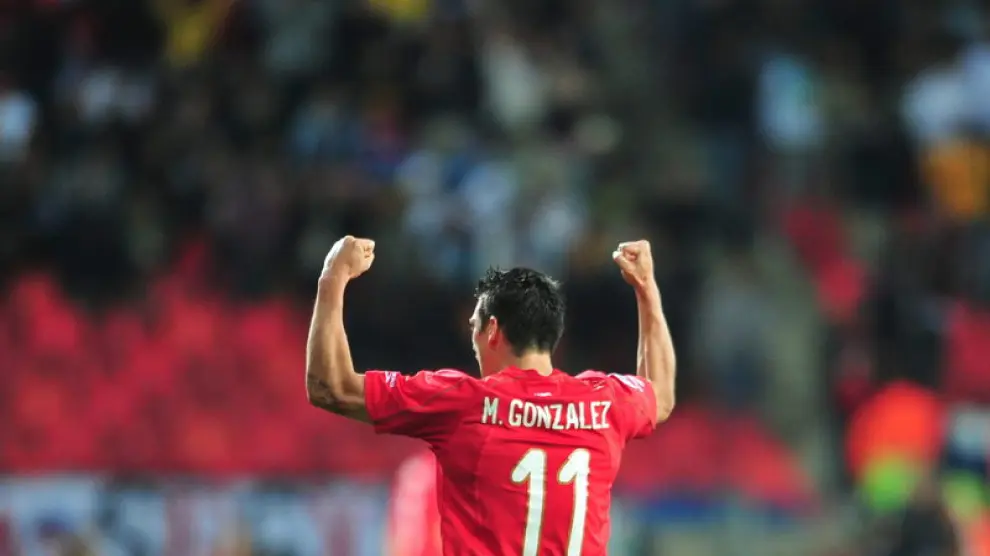 Mark González celebra el gol.