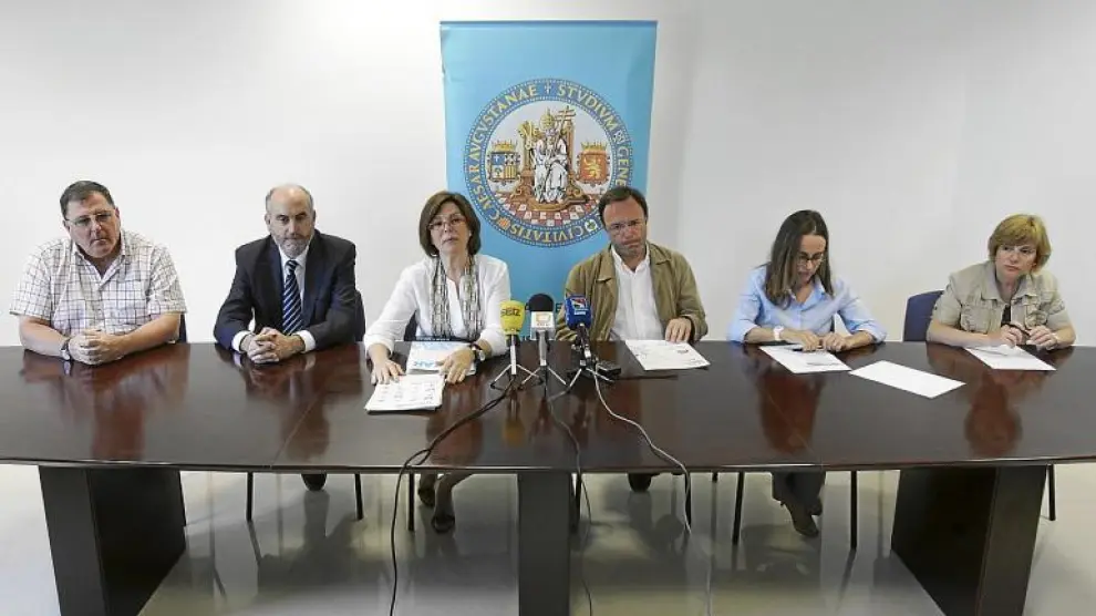 Miguel Chivite, Luis Pardos, Pilar Bolea, José Domingo Dueñas, Cristina Fernández y Esther Lanuza.