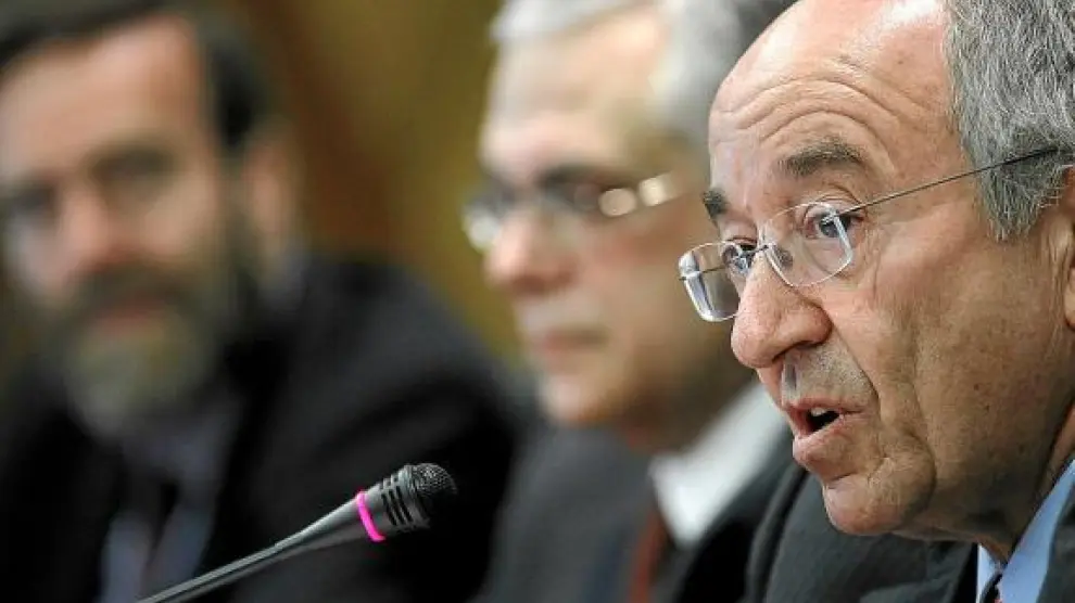 El gobernador del Banco de España, Miguel Ángel Fernánez Ordóñez, quiere publicar los test.