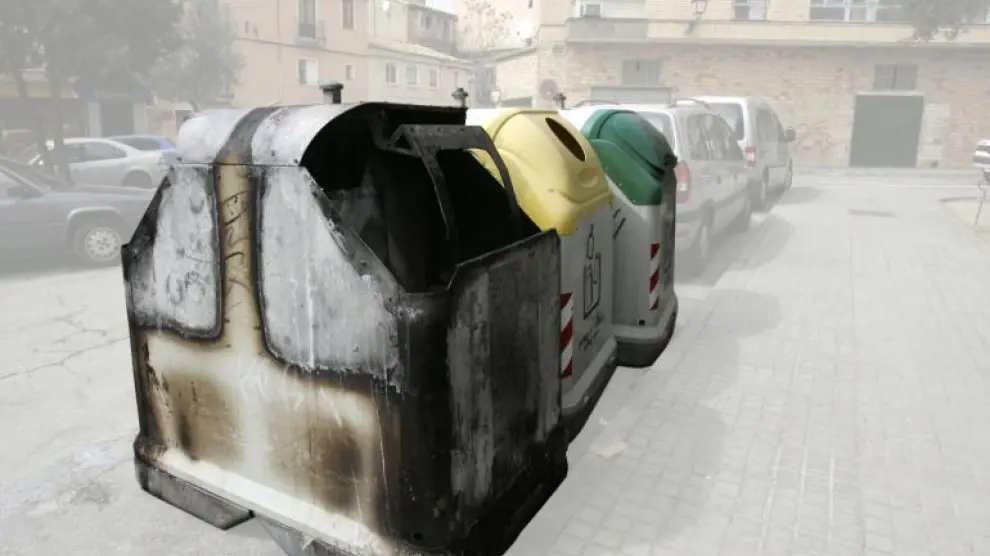 Zaragoza sufre más daños por la quema de contenedores que ciudades con 'kale borroka'