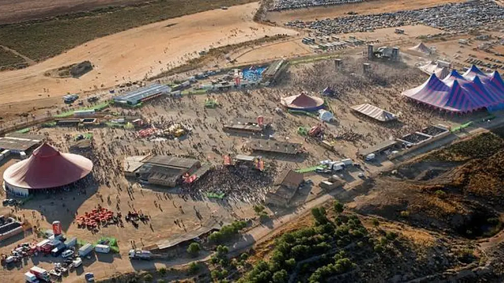 Las carpas y los escenarios del Monegros Desert Festival del año pasado, que congregó a más de 40.000 personas.