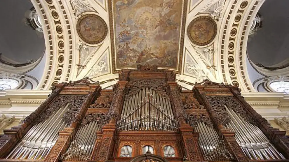 El órgano del Pilar fue inaugurado el 12 de octubre de 2008, tras su reconstrucción.