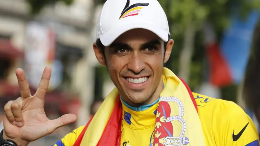 El ciclista español en el podio de París