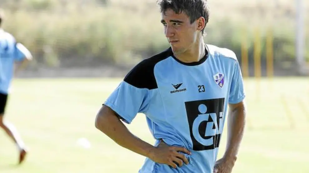 Jokin Esparza espera poder lograr la primera victoria en Huesca.