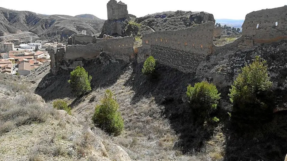 El recinto amurallado de Daroca, con el castillo mayor al fondo.