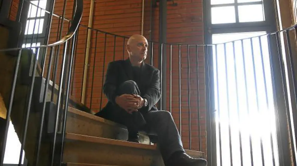 Meditación en la escalera: Rafael Campos.