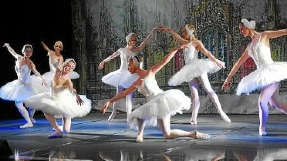 Bailarinas del Ballet del Teatro de la Ópera de Lviv.