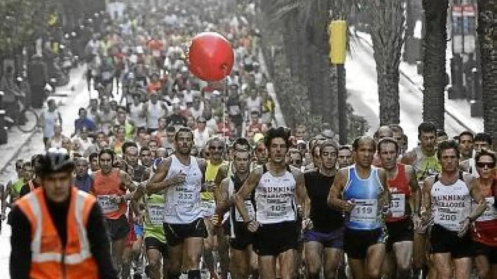 El maratón de 2009 reunió en Zaragoza a más de 2.200 atletas.