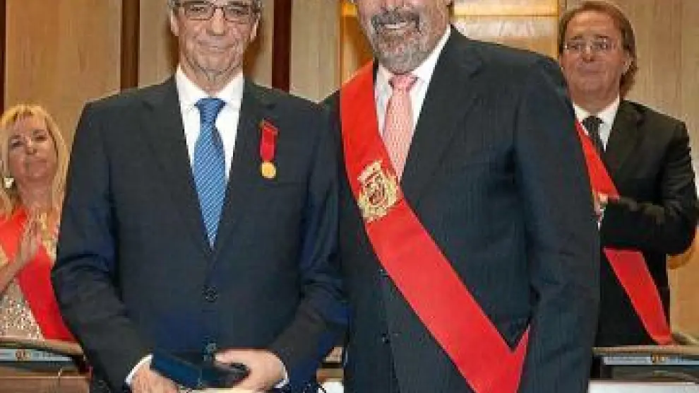 César Alierta y el alcalde Belloch, ayer.