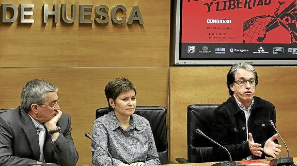 Presentación del Congreso con Fernando Alvira, Elisa Sanjuán y Julián Casanova.
