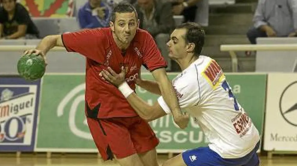 Álex Álvarez, durante el partido con el Almoradí.