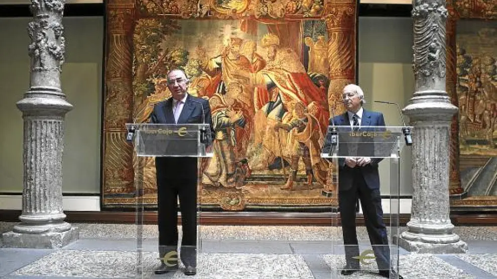 Amado Franco y José Luis Aguirre, durante la presentación de resultados de la caja aragonesa.