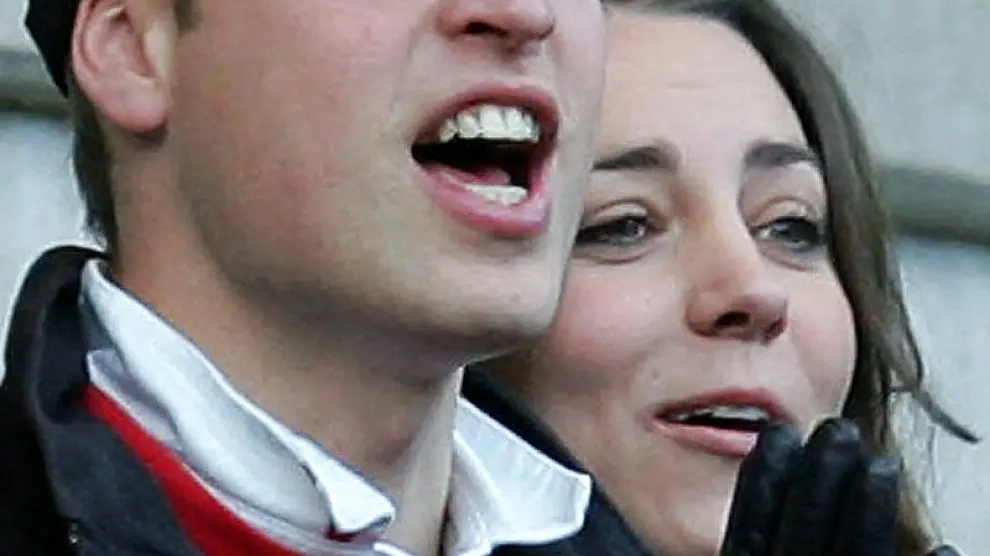 El prínipe Guillermo con su novia, Kate Middleton, en una imagen de archivo