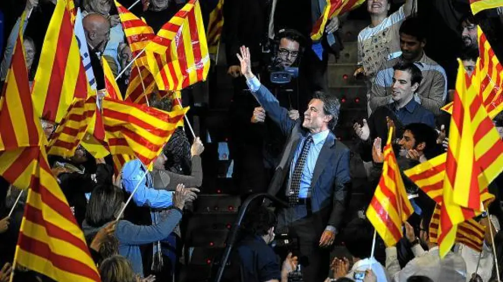 El candidato de CiU a la Generalitat, Artur Mas, anoche en su mitin en el Palau Sant Jordi.