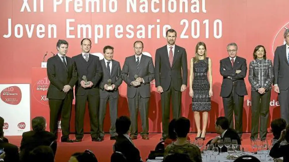 Víctor Alfaro, tercero por la izquierda, con los Príncipes y el resto de premiados.