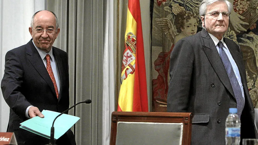 Fernández Ordoñez, gobernador del Banco de España, con el responsable del IBCE, Trichet.