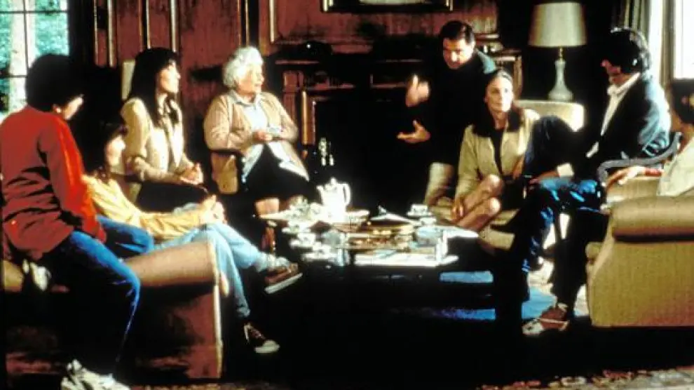 Fotograma de la película española 'Familia', de Fernando León y estrenada en 1996.