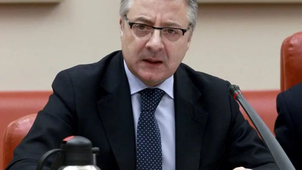 El ministro de Fomento, José Blanco, durante su comparecencia en la Comisión del Congreso