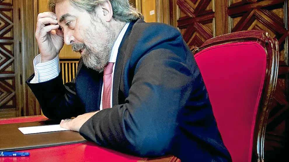 Juan Alberto Belloch, en su despacho de la plaza del Pilar.