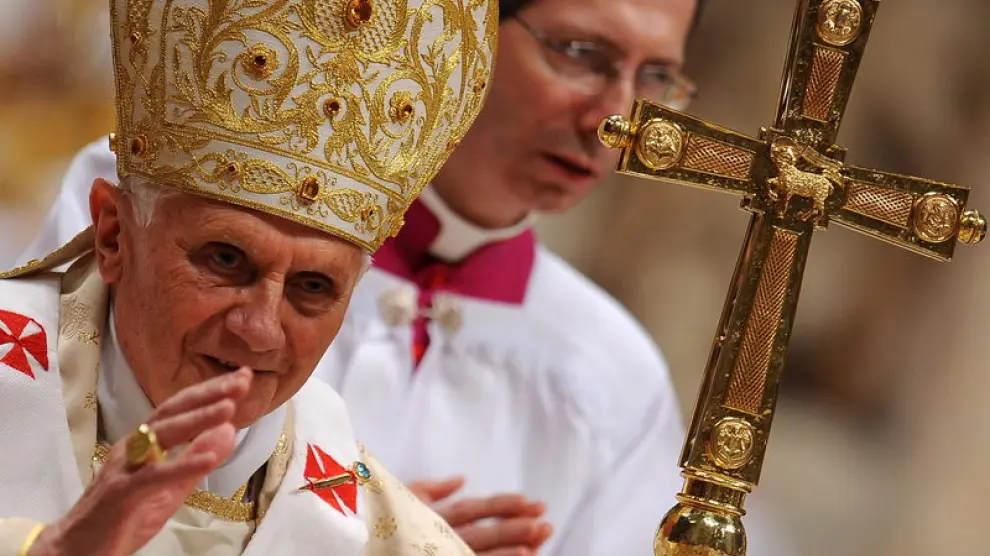 El Papa pide en la Misa del Gallo el fin de las guerras