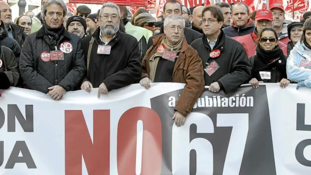 Méndez y Toxo (en el centro) en la manifestación del 18 de diciembre en contra de la reforma de las pensiones.