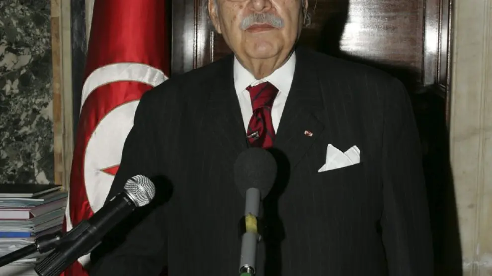 El nuevo presidente de Túnez garantiza el proceso político