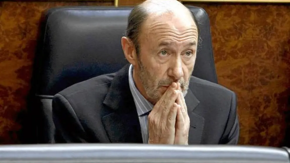 Alfredo Pérez Rubalcaba, durante la sesión de control al Gobierno en el Congreso, ayer.