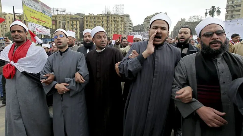 Manifestantes contrarios a Mubarak