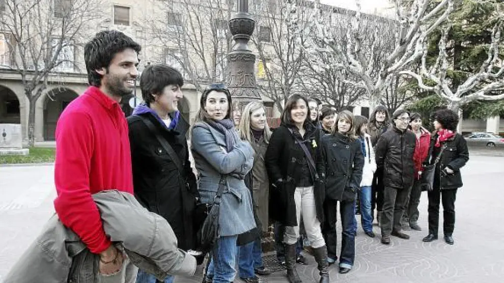 Apenas una veintena de profesores acudió a la convocatoria de Huesca.