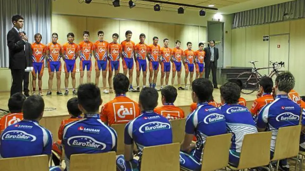 La formación del CAI-Club Ciclista Aragonés de la presente temporada.