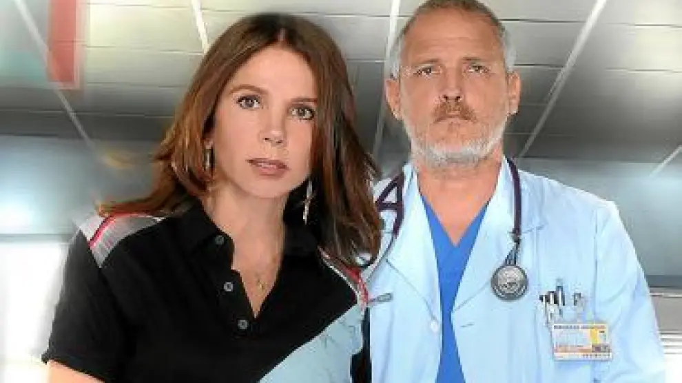 Victoria Abril y Jordi Rebellón, en 'Hospital central'.