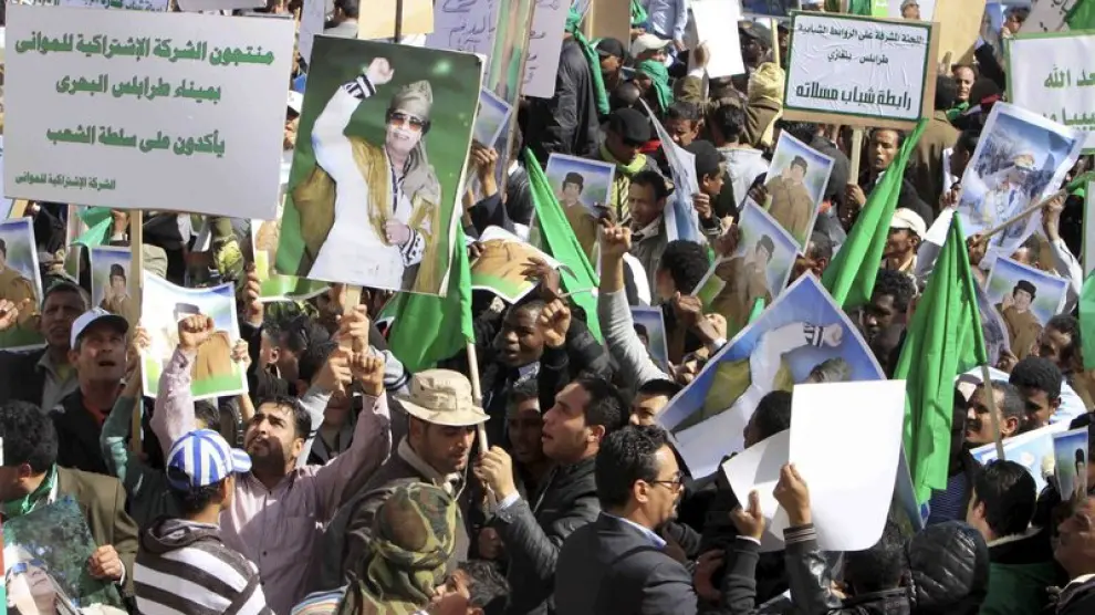 Un grupo de simpatizantes del gobierno libio, hoy en Trípoli