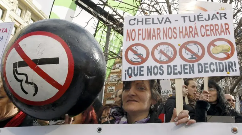 Hosteleros se manifiestan en contra de la Ley Antitabaco en Madrid