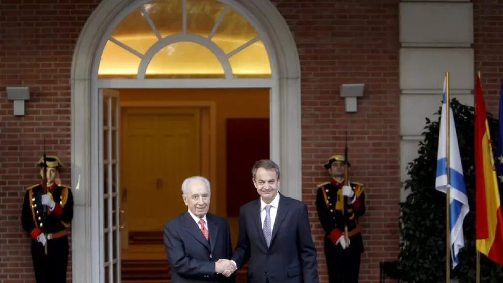 El jefe del Ejecutivo, José Luis Rodríguez Zapatero, y el presidente israelí, Simón Peres